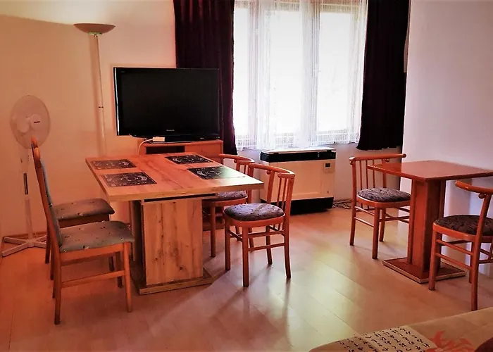 Haus Veronika アパート Zamárdi